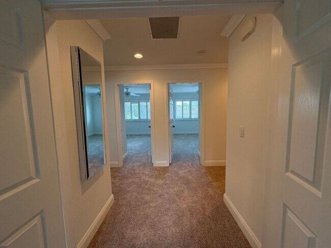 Building Photo - Spacious House - 2 stories - 4 Bedrooms + 2.5 Baths & large 2 car garage