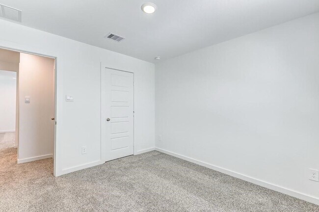 Building Photo - 12322 Churchill downs Dr