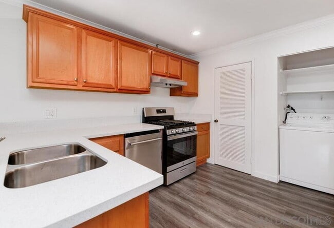 Building Photo - 6844 Panamint Row