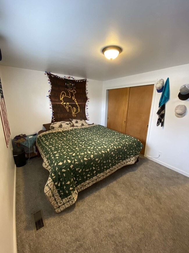 Building Photo - 486 W 100 N