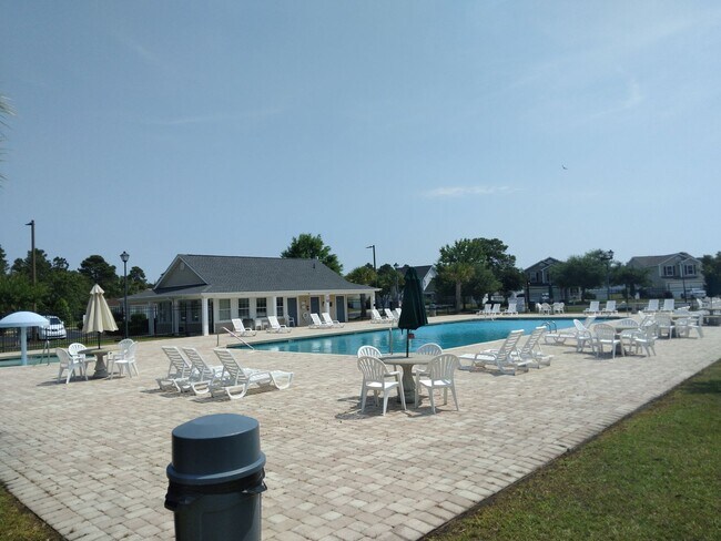 Building Photo - $1,995 - Pet Friendly, 3 Bedroom, 2 Bath H...