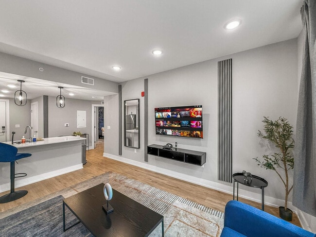 Building Photo - 626 N Delaware Ave