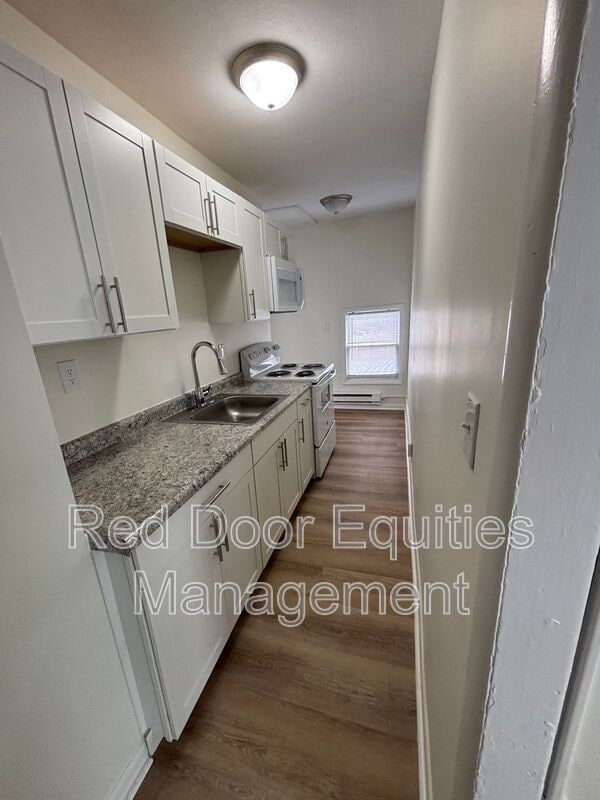 Building Photo - 522 N High St