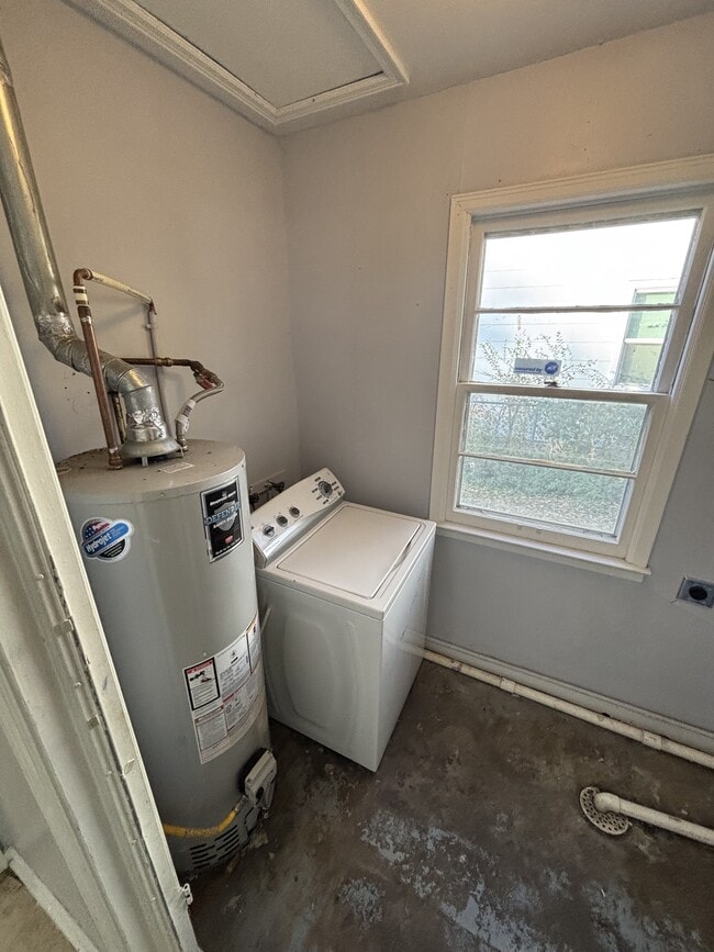 Building Photo - 1912 N Grove St