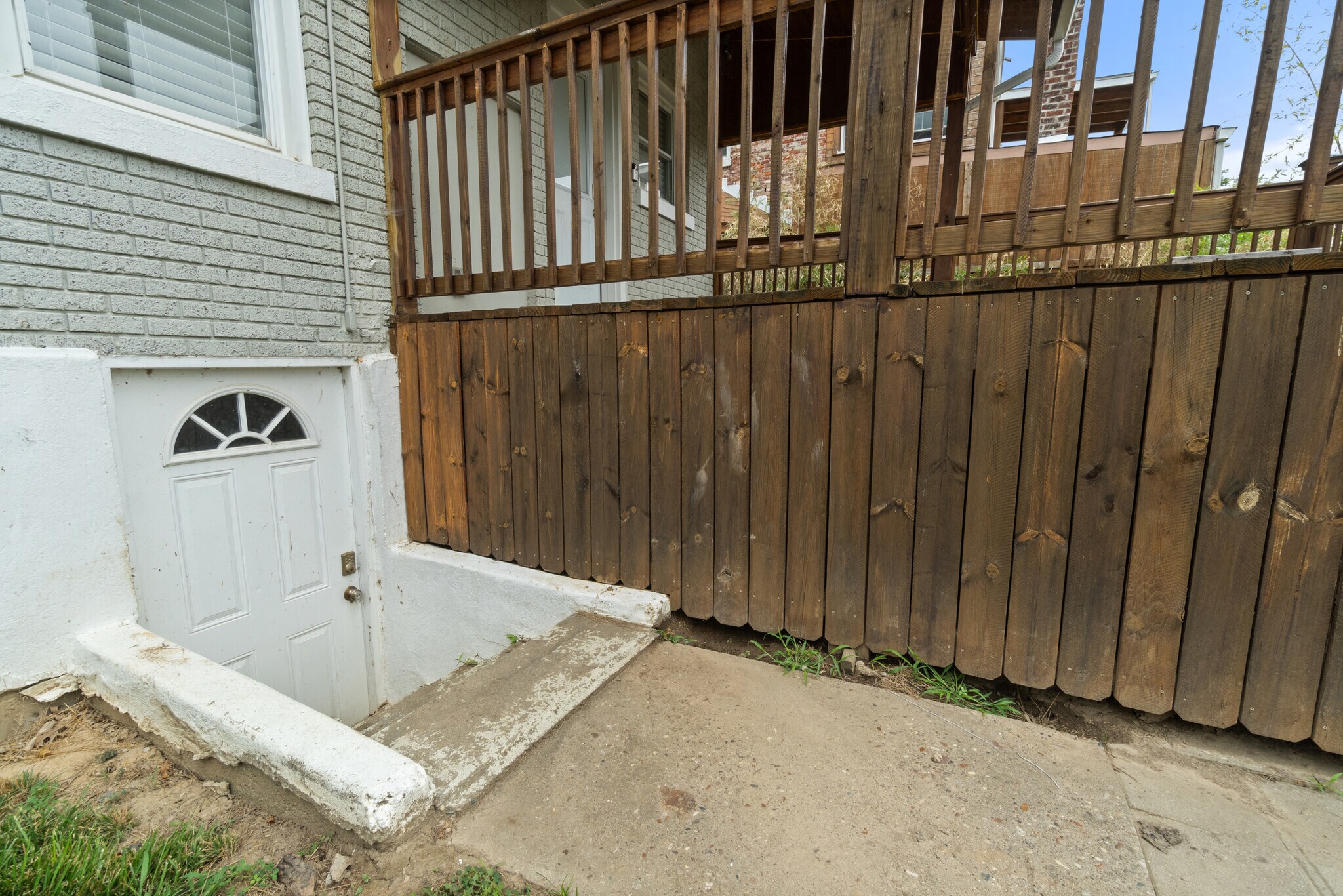 Building Photo - 217 Shawnee Dr