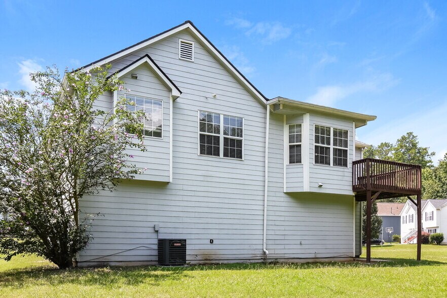 Building Photo - 3105 Brookfield Dr SW