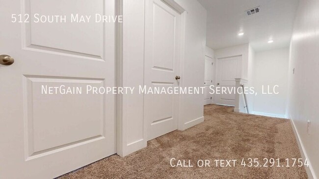 Building Photo - 512 May Dr