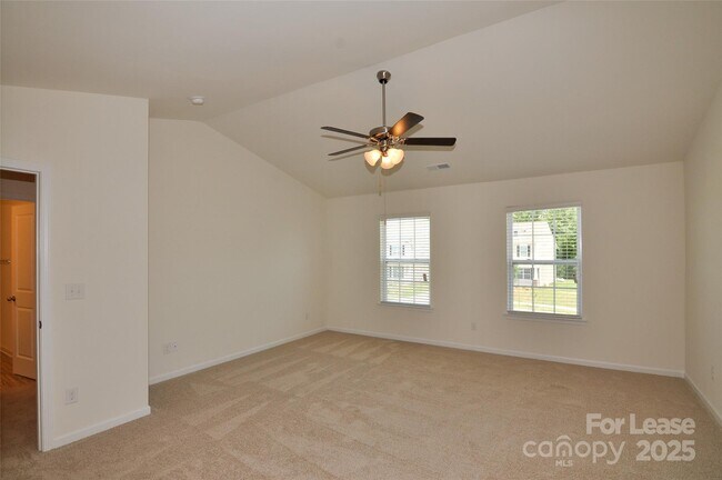 Building Photo - 180 King William Dr