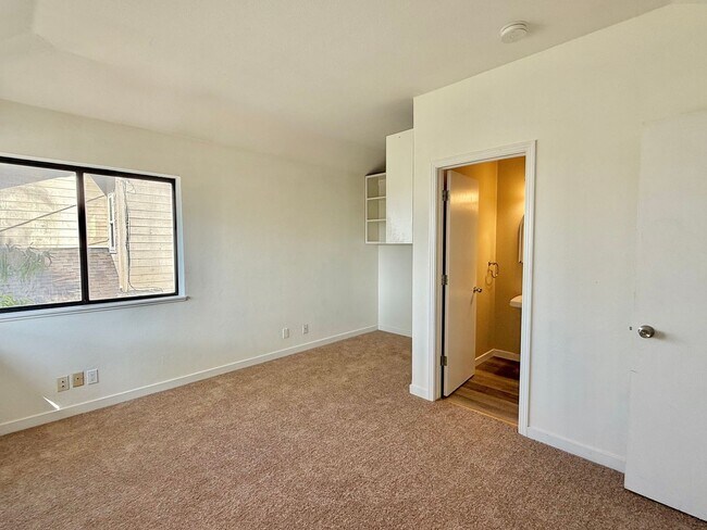 Building Photo - $4,390 / 3 BR + OFFICE - LUXURY HILLTOP HOME WITH PANORAMIC BAY & CITY-LIGHT VIEWS