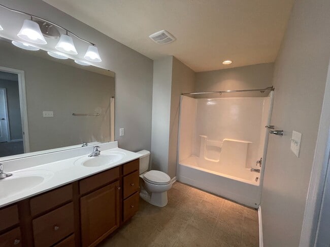 Building Photo - Wexford/Pine Township - 3 Bedroom (+1 in Basement), 3.5 Bath Townhome