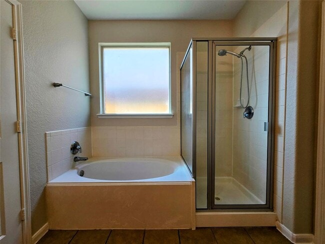 Building Photo - 6139 Sierra Springs Ln