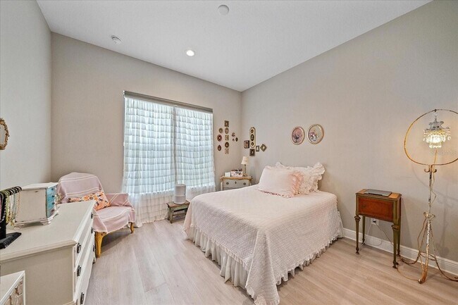 Building Photo - 208 Corelli Dr