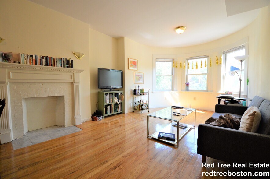 Building Photo - 1406 Beacon St