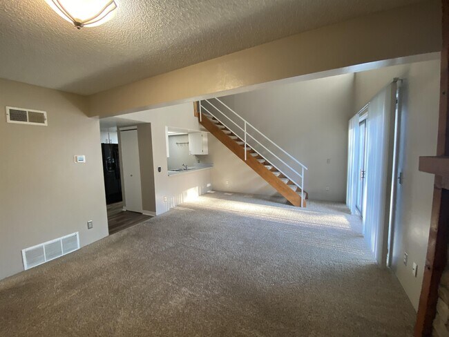 Building Photo - 4866 S Dudley St