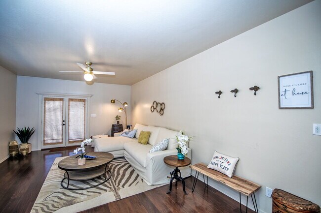 Building Photo - "Fully-Furnished 3-Bedroom, 2-Bathroom Home!"