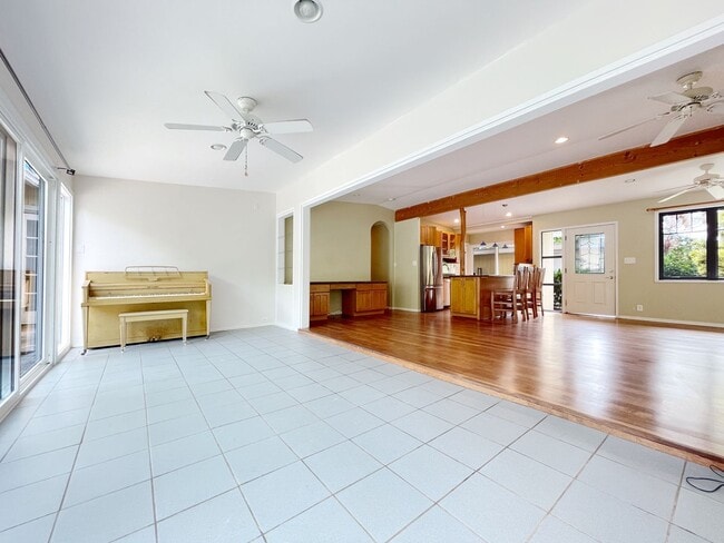 Building Photo - Pet Friendly Kailua Home with Pool, Waterf...