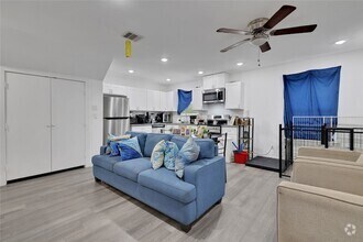 Building Photo - 9405 Madera Rd