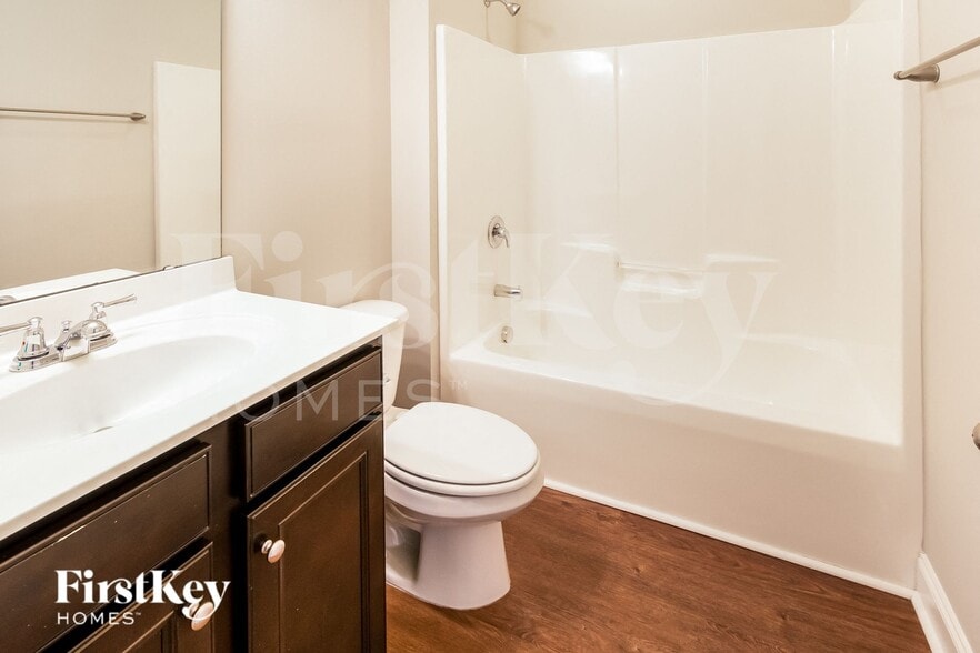 Building Photo - 107 Springbank Ct