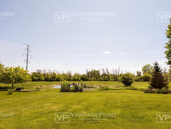 Building Photo - 515 Winding Waters Way