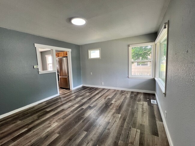Building Photo - 2 Bed 1 Bath Home w/ Huge Shop For Rent!!!