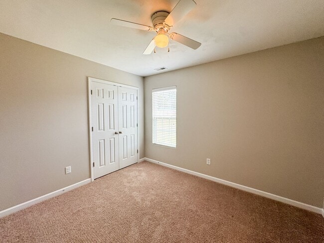 Building Photo - Charming 3 Bed 2 Bath Home in Hope Mills