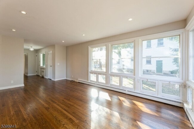 Building Photo - 57 Essex Ave