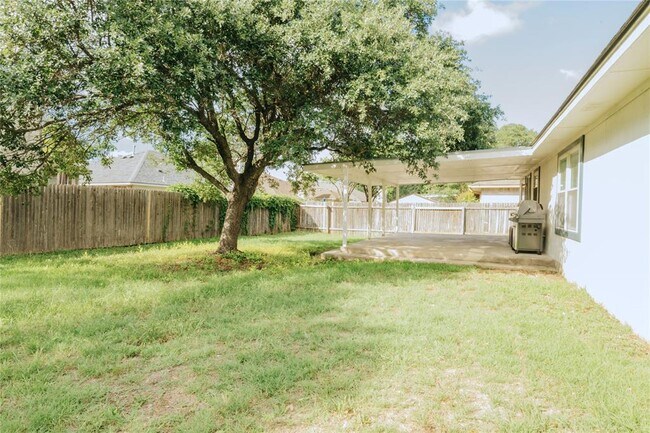 Building Photo - 17506 Bottle Springs Ln