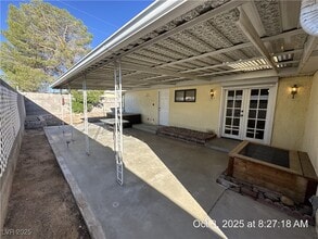 Building Photo - 319 Yosemite St