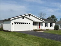 Building Photo - 195 Island Cottage Rd