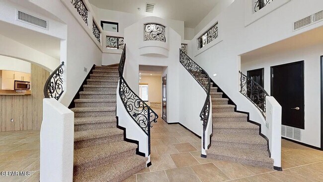 Building Photo - 3864 Tierra Campa Dr