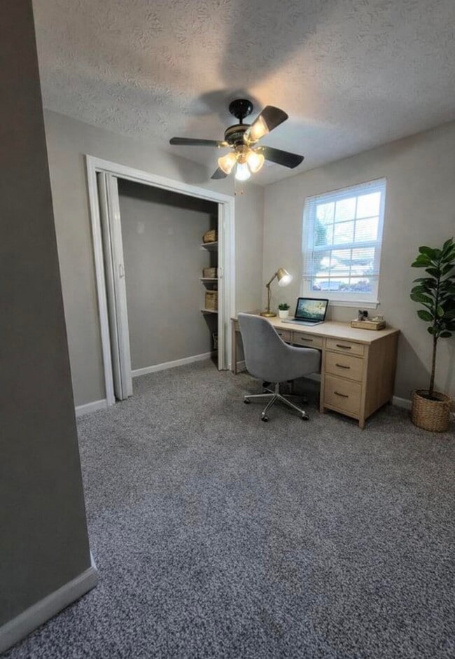 Building Photo - 1400 Hartland Woods Way