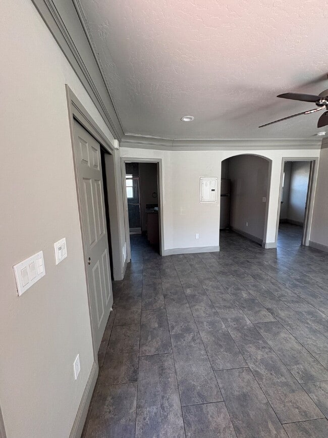 Building Photo - "Casitas": Stylish 1-Bedroom with Granite Elegance in Downtown Fresno!"