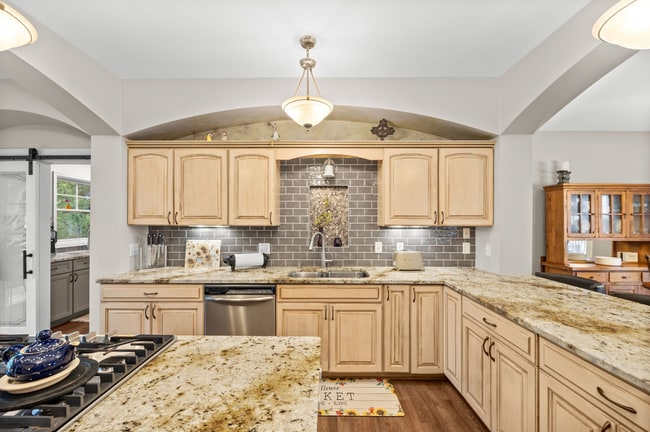 Building Photo - 1940 Concordia St