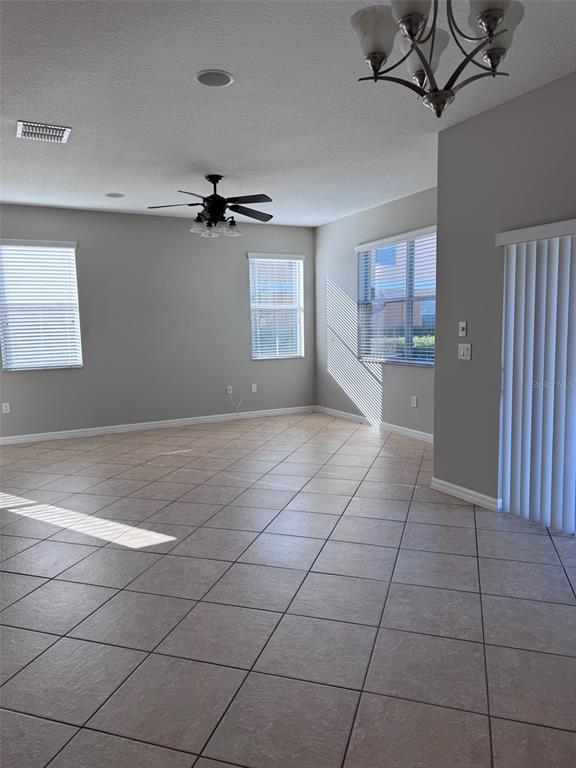 Building Photo - 3012 Salford St