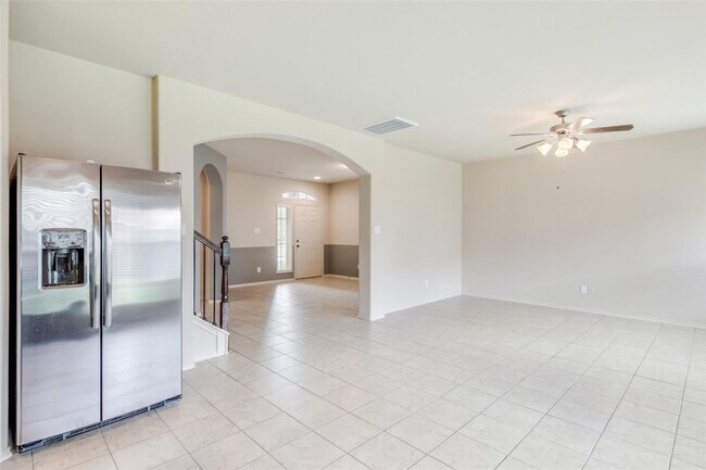 Building Photo - 18215 Amalfi Coast Dr