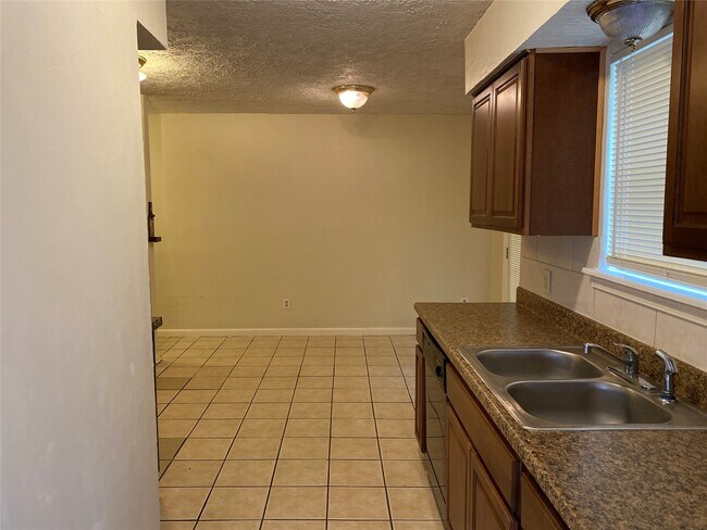 Building Photo - 6851 Caddo Lake Ln