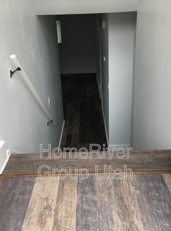 Building Photo - 328 W Amiron Way