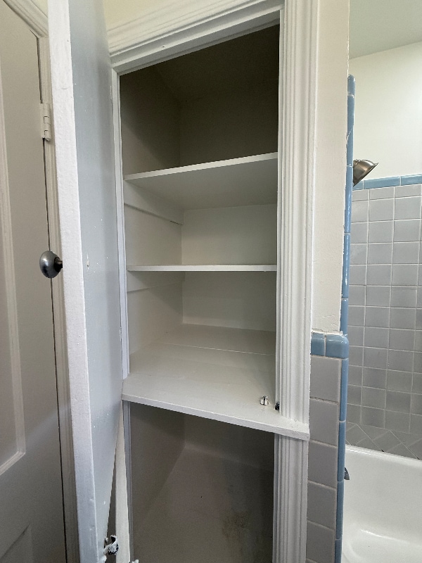 Building Photo - 116 W Park Row Dr