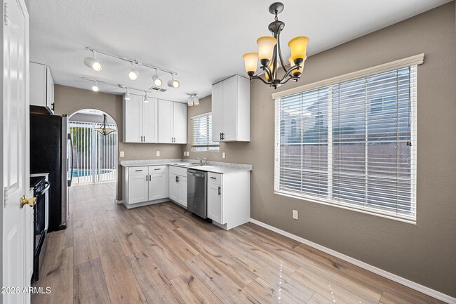 Building Photo - 3719 E Inverness Ave