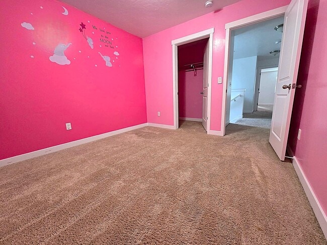 Building Photo - 34 E Legacy Pkwy