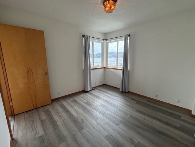 Building Photo - 24103 Vashon Hwy SW