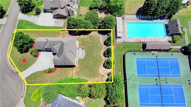 Building Photo - 1515 Boomer Cir