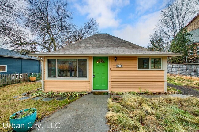 Primary Photo - 2 br, 1 bath House - 1605 5th St.