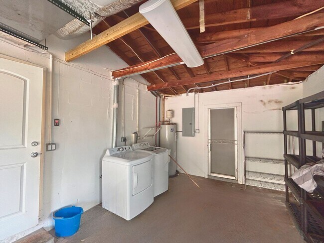 Building Photo - Renovated Home with Open Layout and Prime ...