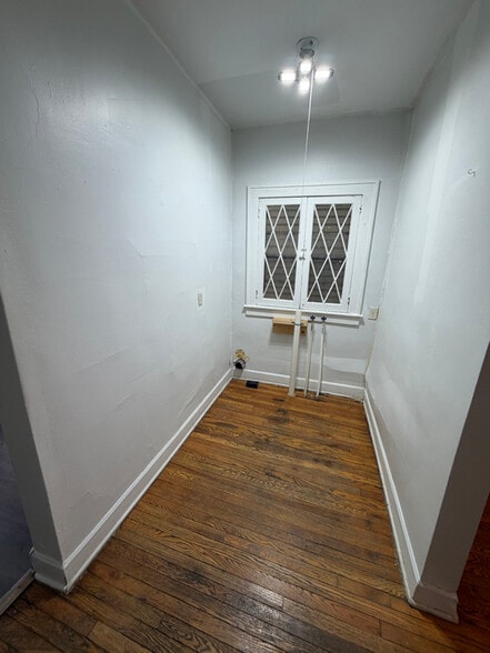 Building Photo - 783 Woodruff Pl E Dr