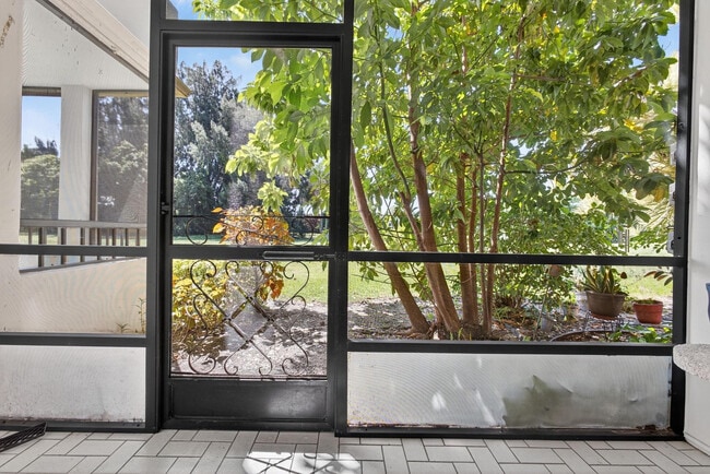 Building Photo - 4770 Fountains Dr S