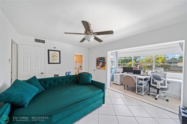 Building Photo - 8745 SW 137th Ave