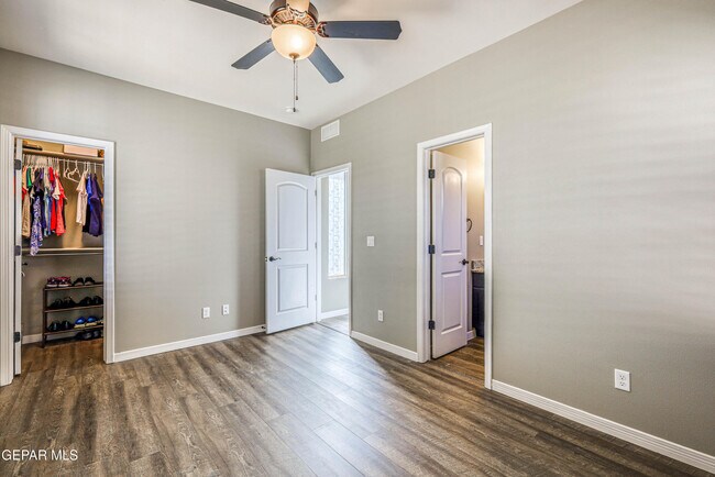 Building Photo - 12315 Houghton Springs Dr