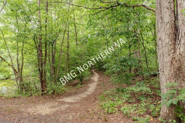 Building Photo - 6001 Keble Dr