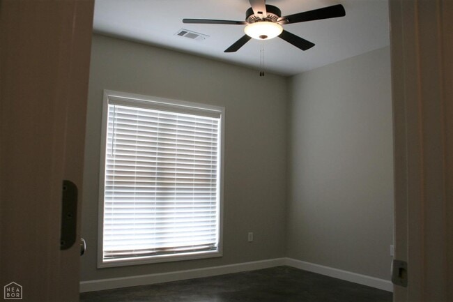 Building Photo - 3 Bedroom, 2 Bath in Nettleton!